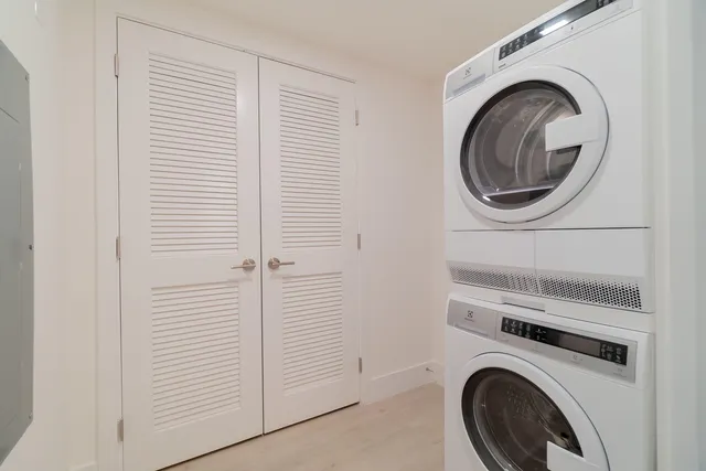 $12,000 | 111 Southeast 1st Avenue, Unit 309, Delray Beach, FL 33444