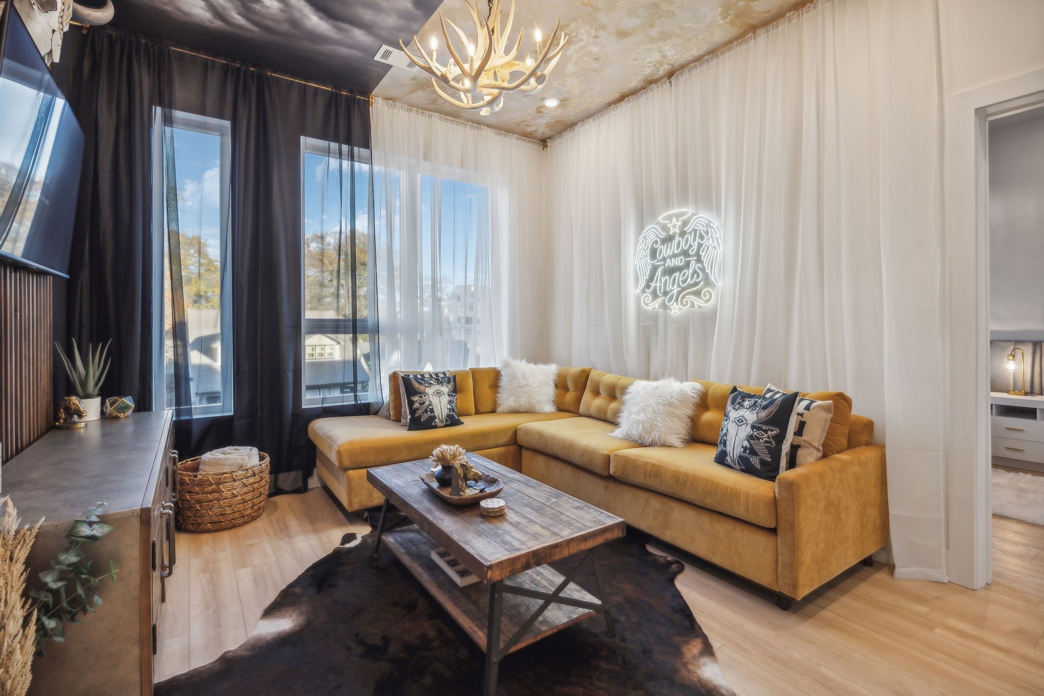 1310 Lischey Avenue, Unit 306 Nashville, TN 37207 - Photo 16 of 58 a living room with furniture and a large window