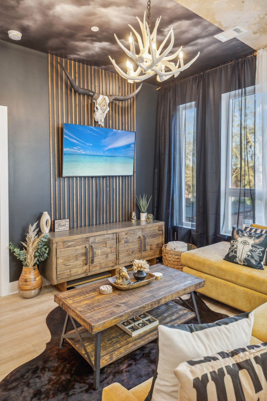 1310 Lischey Avenue, Unit 306 Nashville, TN 37207 - Photo 20 of 58 a living room with furniture and a chandelier