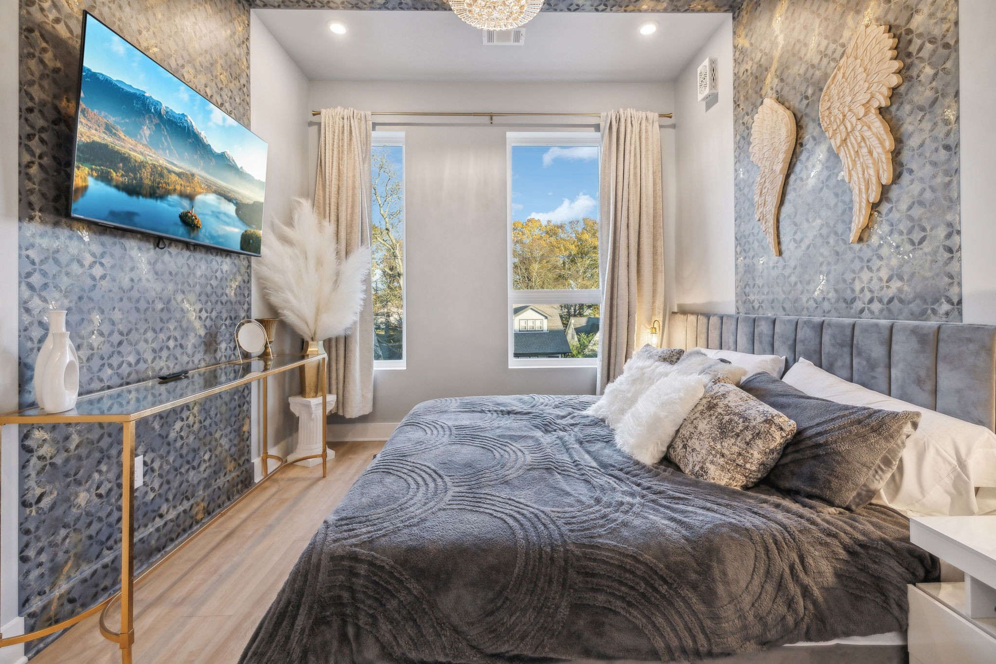 1310 Lischey Avenue, Unit 306 Nashville, TN 37207 - Photo 26 of 58 a bed sitting in a bedroom next to a window