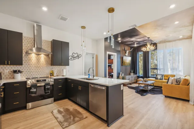 $2,500 | 1310 Lischey Avenue, Unit 306, Nashville, TN 37207