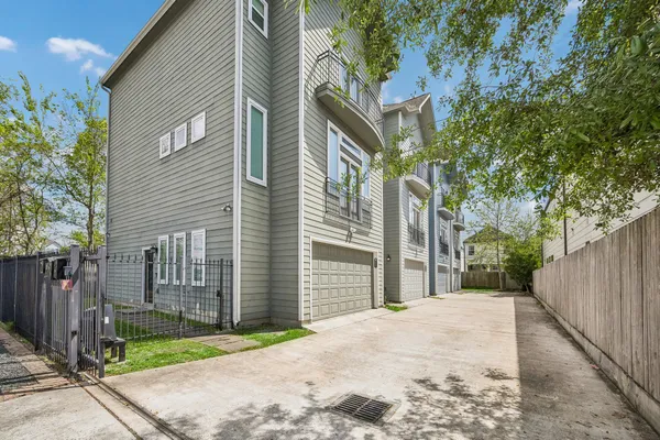 $549,950 | 624 East 28th Street, Houston, TX 77008