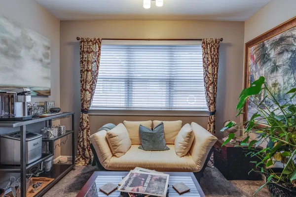 $2,000 | 1986 East End Drive, Unit 52, Memphis, TN 38104