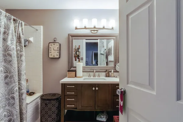 $2,000 | 1986 East End Drive, Unit 52, Memphis, TN 38104