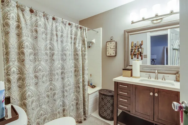 $2,000 | 1986 East End Drive, Unit 52, Memphis, TN 38104