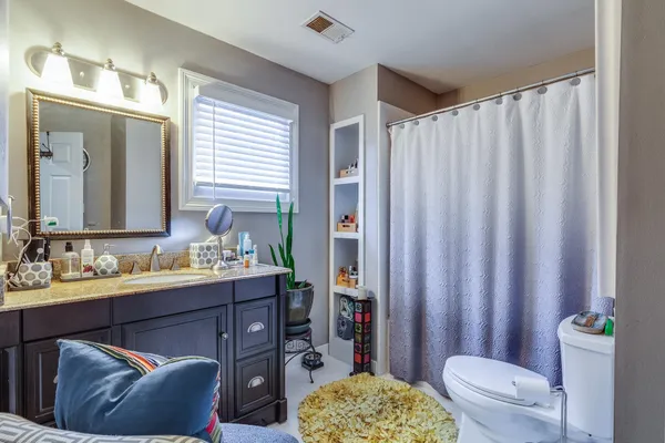 $2,000 | 1986 East End Drive, Unit 52, Memphis, TN 38104