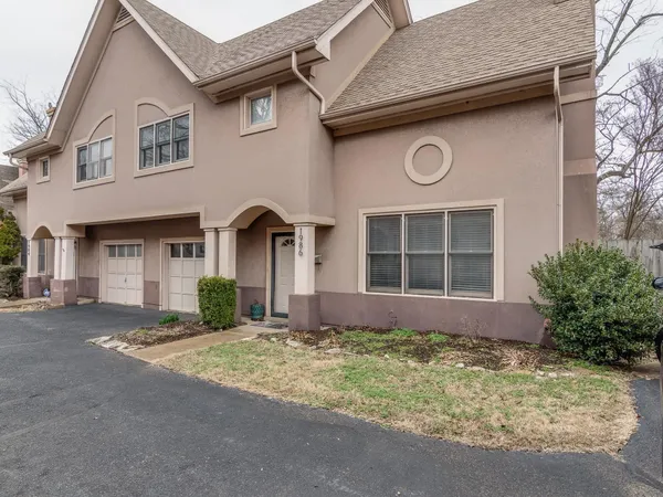 $2,000 | 1986 East End Drive, Unit 52, Memphis, TN 38104