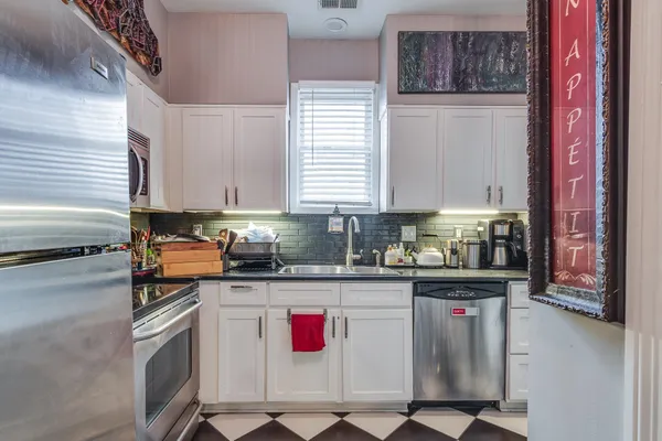 $2,000 | 1986 East End Drive, Unit 52, Memphis, TN 38104