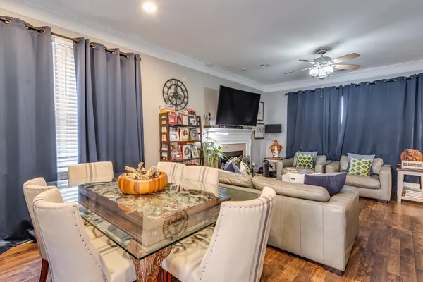 $2,000 | 1986 East End Drive, Unit 52, Memphis, TN 38104