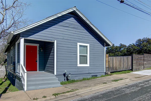 $2,100 | 912 Catalpa Street, Austin, TX 78702
