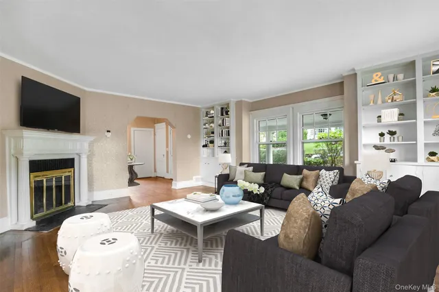 $1,748,000 | 145 Cliff Avenue, Pelham, NY 10803