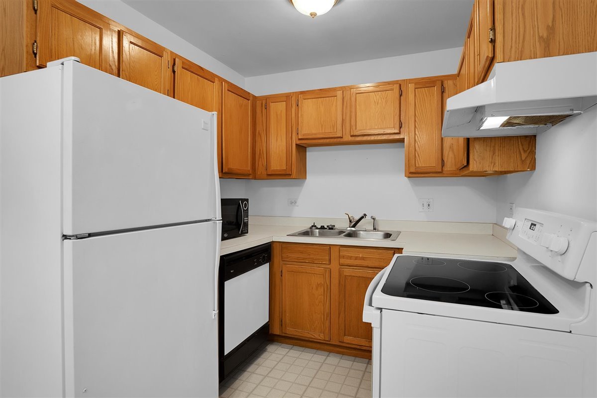2700 Light Road, Unit 208 Oswego, IL 60543 - Photo 11 of 30 Gallery Image 11