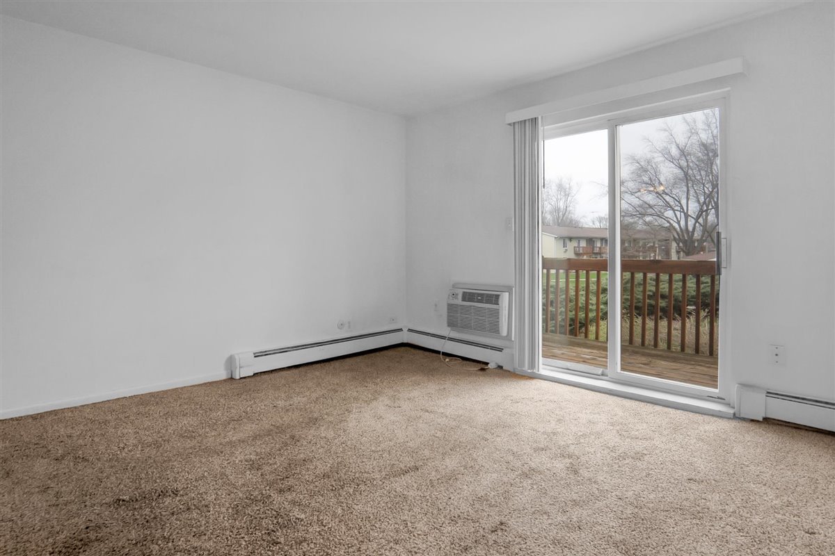 2700 Light Road, Unit 208 Oswego, IL 60543 - Photo 4 of 30 Gallery Image 4
