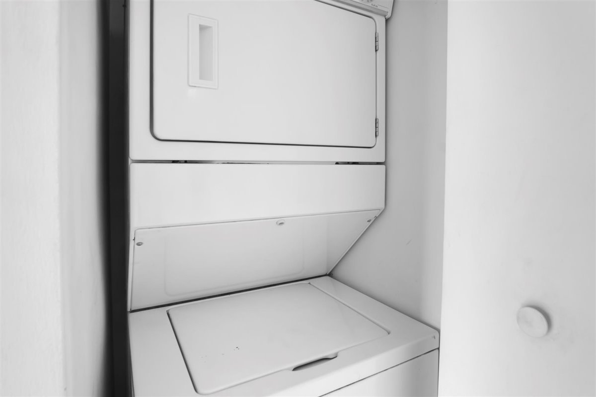 2700 Light Road, Unit 208 Oswego, IL 60543 - Photo 8 of 30 Gallery Image 8