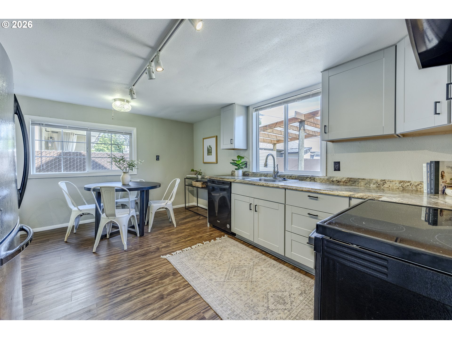 1222 E Street Springfield, OR 97477 - Photo 10 of 45