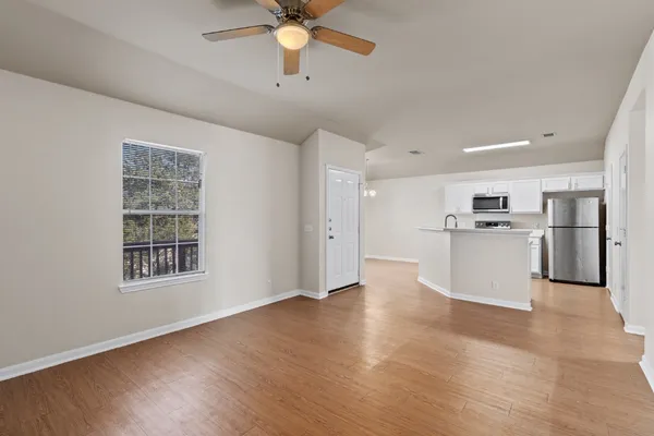 $1,250 | 3301 El Salido Parkway, Unit 621, Cedar Park, TX 78613