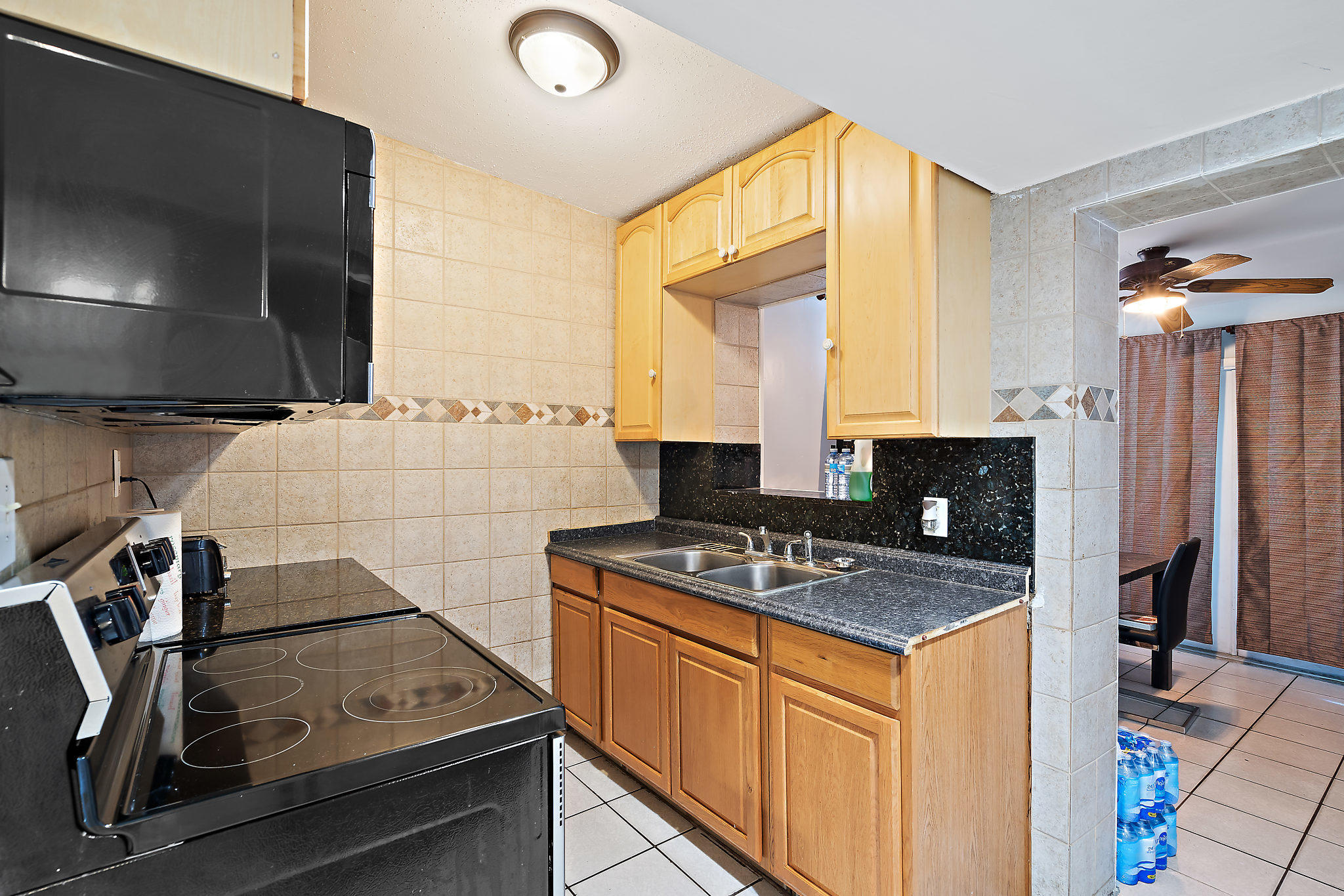 220 Mentone Road Boynton Beach, FL 33435 - Photo 7 of 14 Kitchen