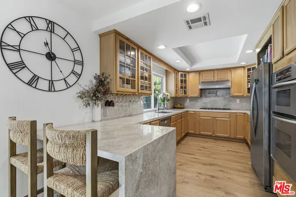 $1,400,000 | 19423 Twin Hills Place, Porter Ranch, CA 91326