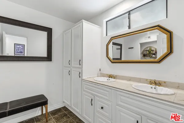 $1,400,000 | 19423 Twin Hills Place, Porter Ranch, CA 91326