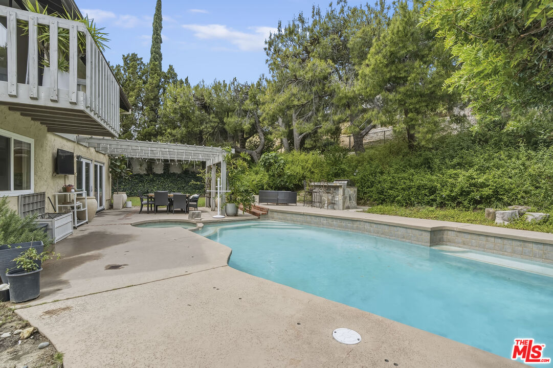 19423 Twin Hills Place Porter Ranch, CA 91326 - Photo 23 of 33