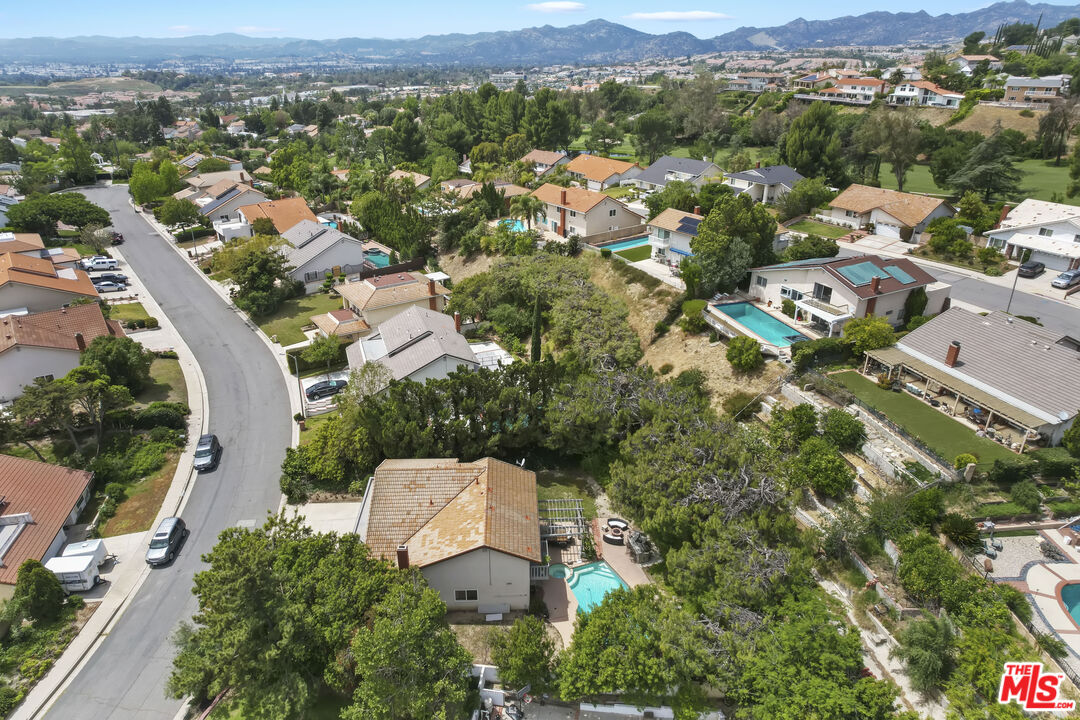 19423 Twin Hills Place Porter Ranch, CA 91326 - Photo 29 of 33