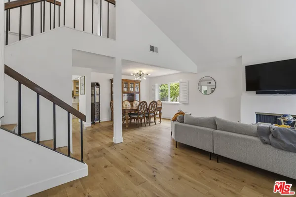 $1,400,000 | 19423 Twin Hills Place, Porter Ranch, CA 91326
