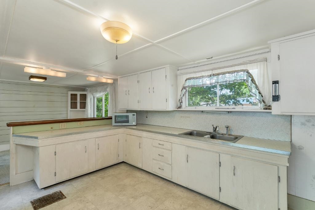 4 Varney Point Road Gilford, NH 03249 - Photo 18 of 60