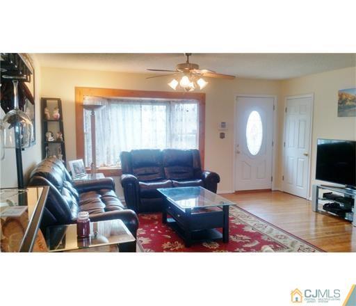 741 Rutherford Avenue Woodbridge, NJ 07095 - Photo 3 of 17 Gallery Image 3