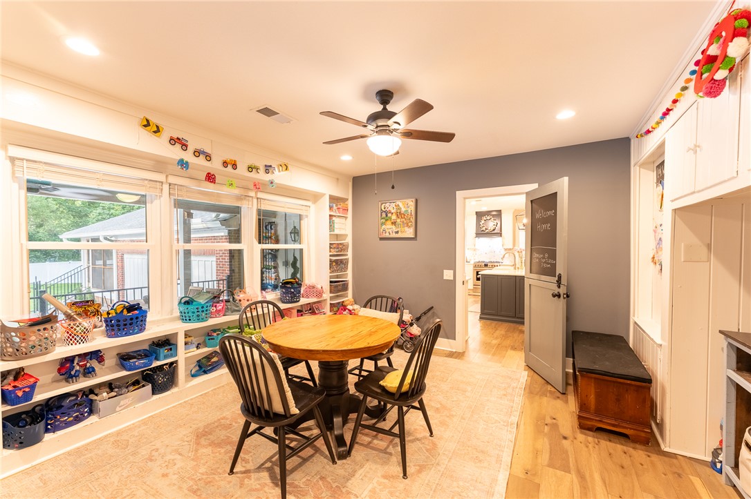 103 Riggs Drive Clemson, SC 29631 - Photo 22 of 50 A versatile bonus room offers ample built-in storage and sun-filled views of the exterior.