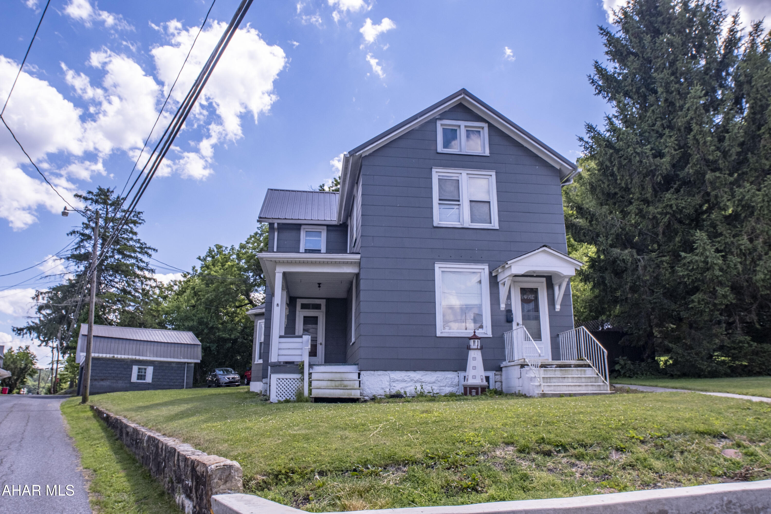 20 West 3rd Street Everett, PA 15537 - Photo 2 of 47