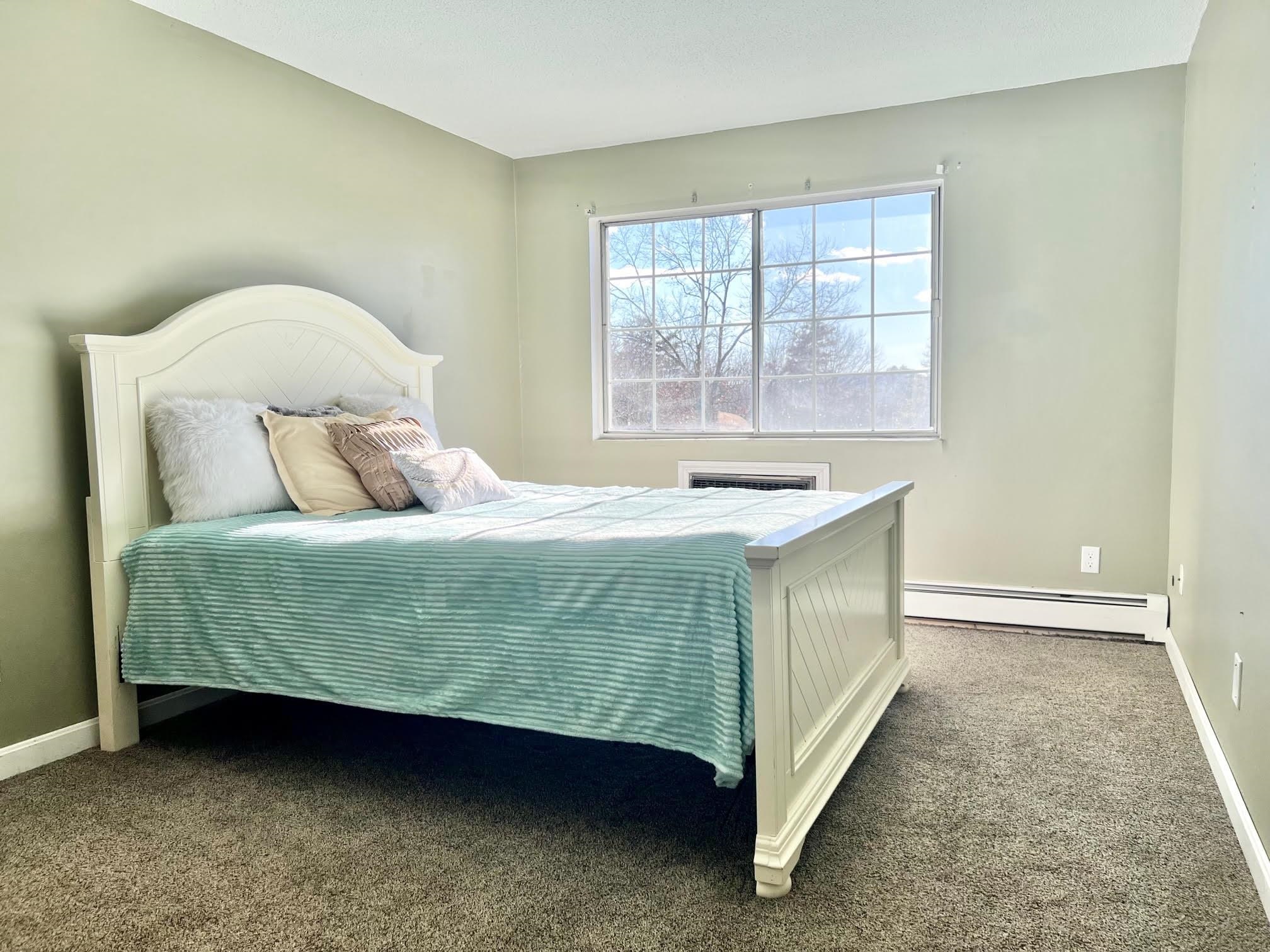 377 Huse Road Manchester, NH 03103 - Photo 6 of 19