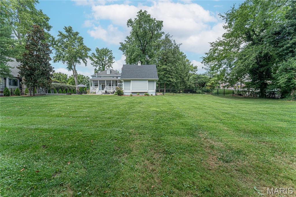 9242 Clayton Road Ladue, MO 63124 - Photo 46 of 53 Gallery Image 46