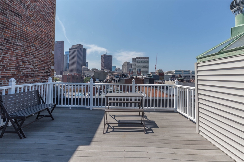 147-149 Richmond Street, Unit 5 Boston, MA 02113 - Photo 9 of 12