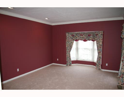 121 Quarry Road Washington, PA 15301 - Photo 2 of 8 Living Room.