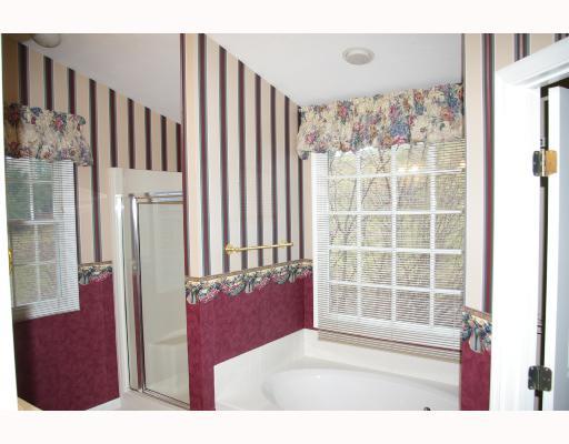 121 Quarry Road Washington, PA 15301 - Photo 8 of 8 Master Bath/Spa.