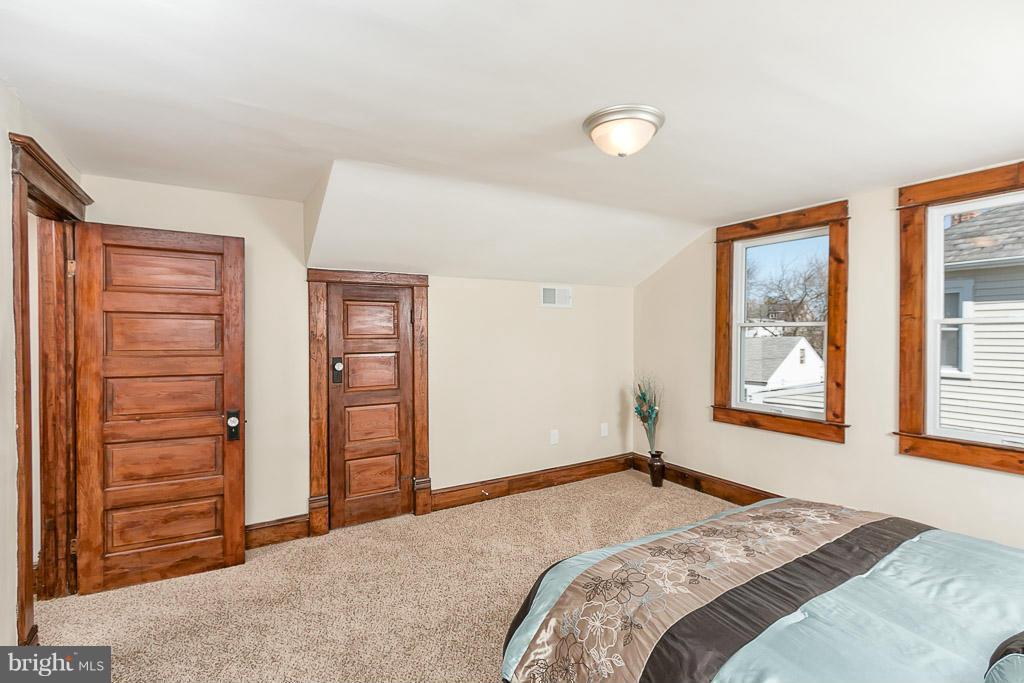 4400 Raspe Avenue Baltimore, MD 21206 - Photo 19 of 30 Master Bedroom!