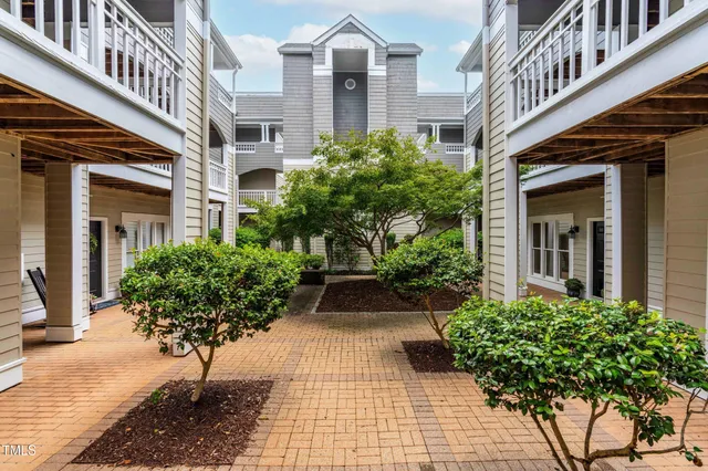 $375,000 | 1000 Brighthurst Drive, Unit 103, Raleigh, NC 27605
