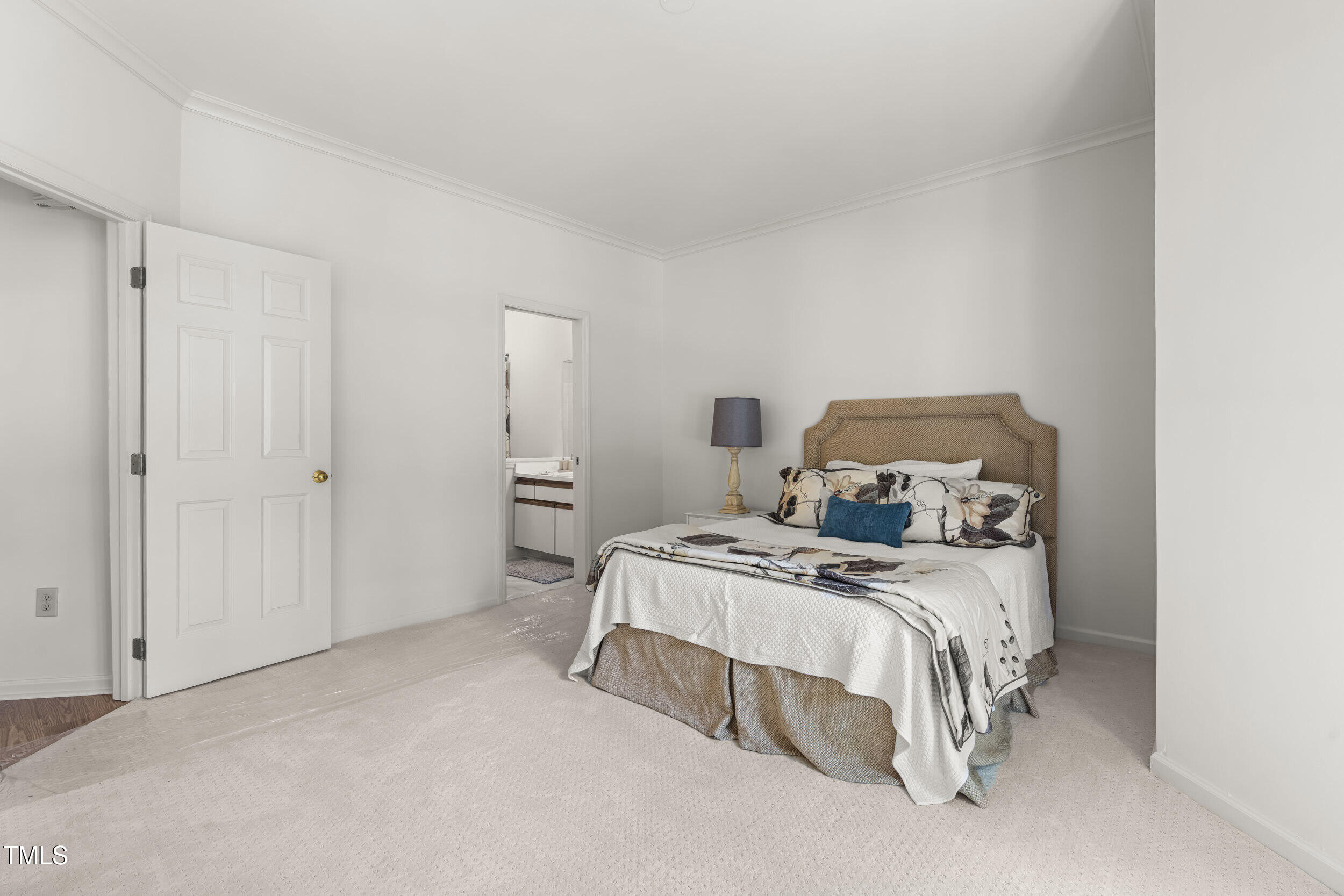 1000 Brighthurst Drive, Unit 103 Raleigh, NC 27605 - Photo 11 of 24 primary