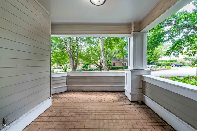 $375,000 | 1000 Brighthurst Drive, Unit 103, Raleigh, NC 27605