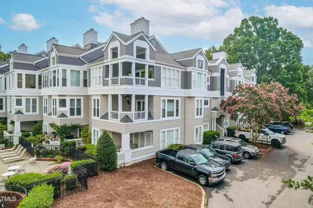 $375,000 | 1000 Brighthurst Drive, Unit 103, Raleigh, NC 27605