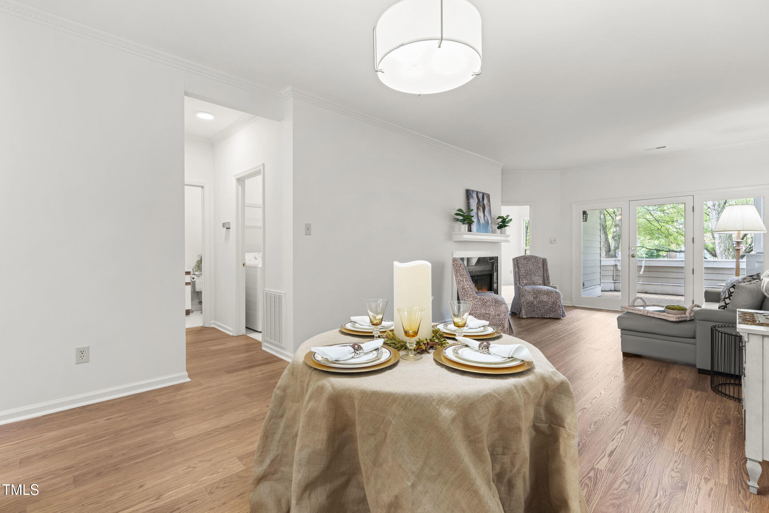 1000 Brighthurst Drive, Unit 103 Raleigh, NC 27605 - Photo 5 of 24 dining