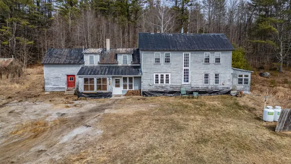 $300,000 | 1006 Vernon Street, South Paris, ME 04281