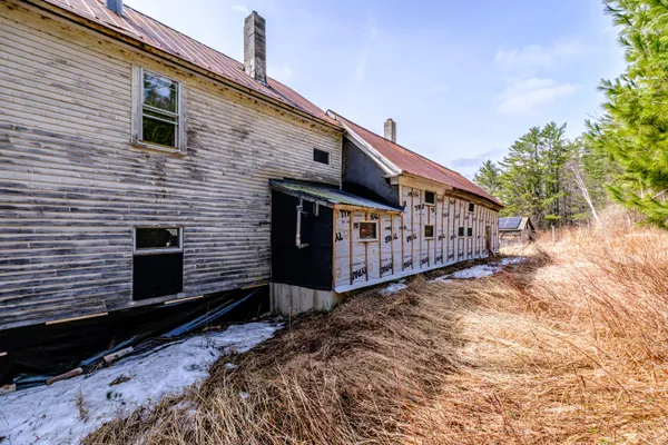 $300,000 | 1006 Vernon Street, South Paris, ME 04281