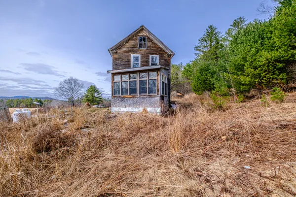 $300,000 | 1006 Vernon Street, South Paris, ME 04281