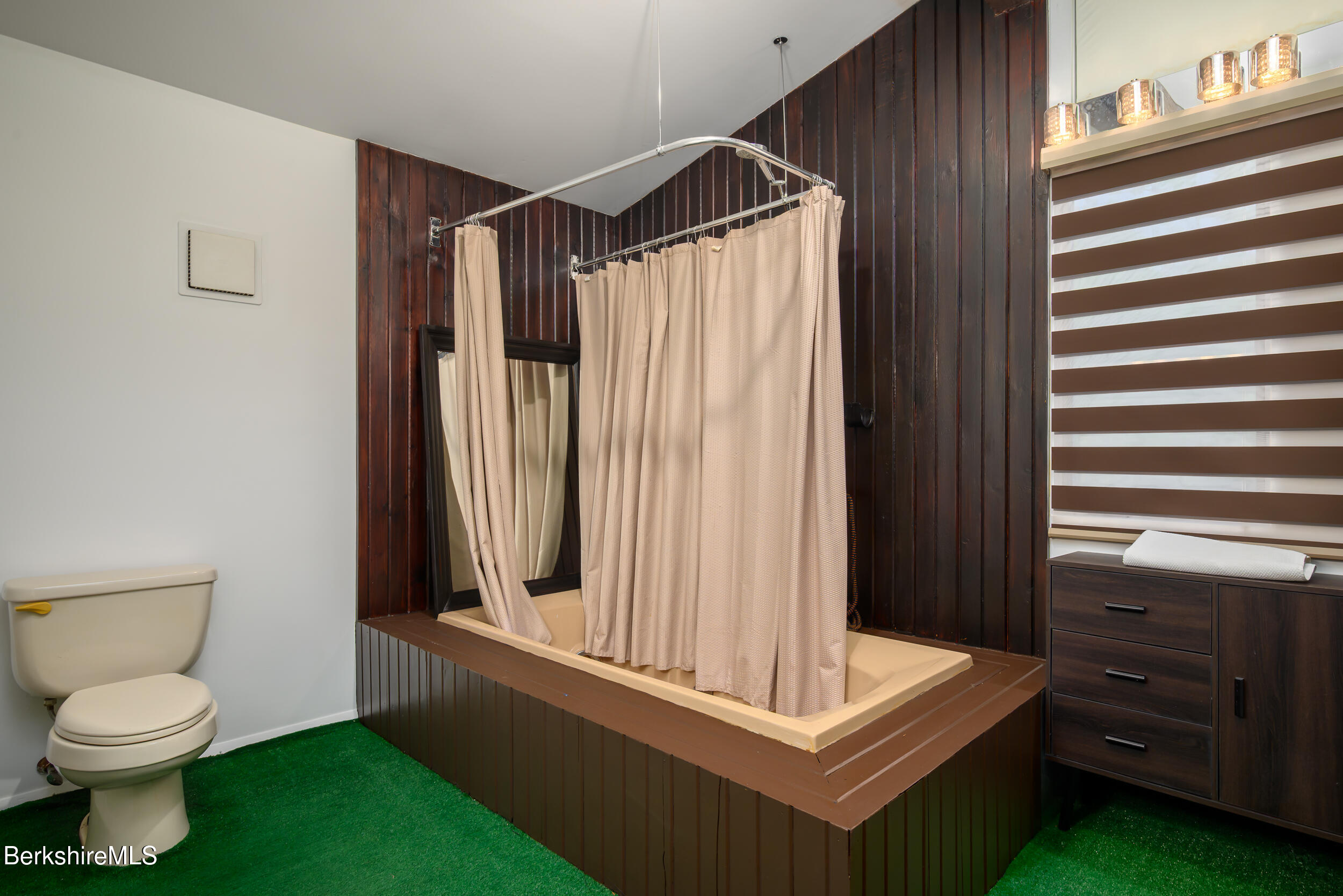 137 Stratton Road Williamstown, MA 01267 - Photo 16 of 30 Primary Bath with Jet Tub