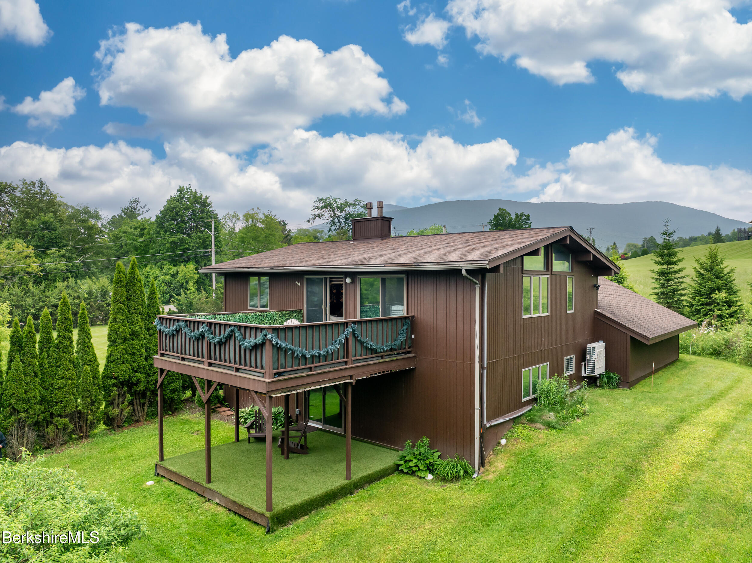 137 Stratton Road Williamstown, MA 01267 - Photo 5 of 30 Northwest Facade