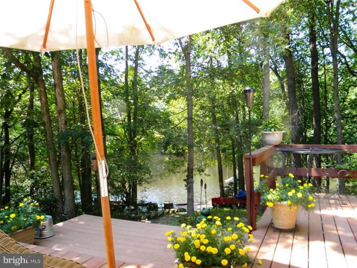 9 Pine Road Medford, NJ 08055 - Photo 4 of 24 Deck