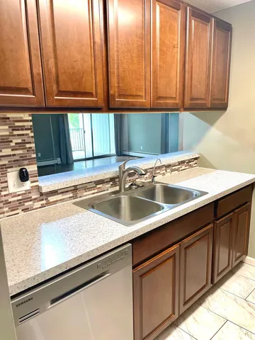 $99,500 | 12930 Nicollet Avenue, Unit 202, Burnsville, MN 55337