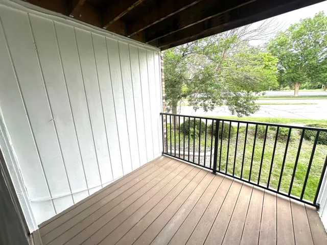 $99,500 | 12930 Nicollet Avenue, Unit 202, Burnsville, MN 55337