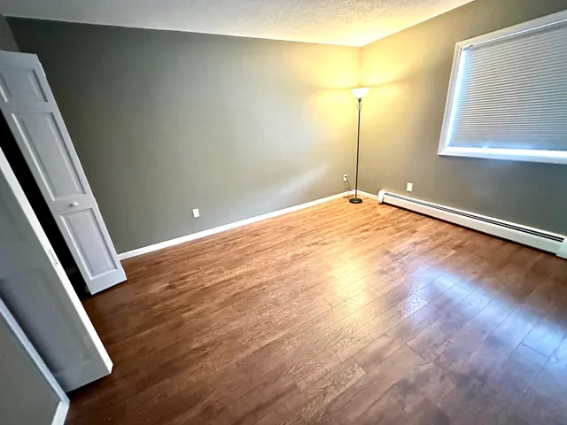 $99,500 | 12930 Nicollet Avenue, Unit 202, Burnsville, MN 55337